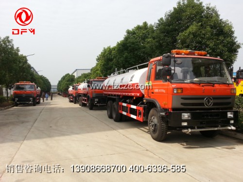 东风双后桥洒水车