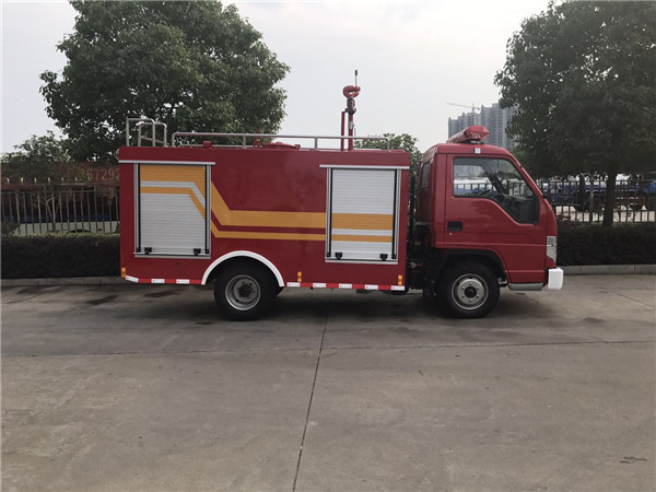 东风小霸王(2吨)消防车