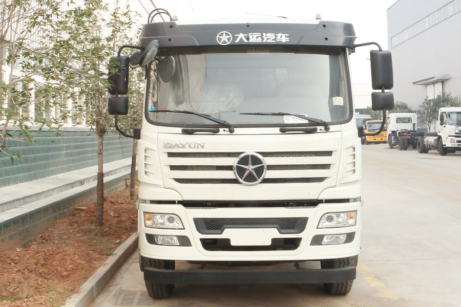 大运8吨压缩垃圾车