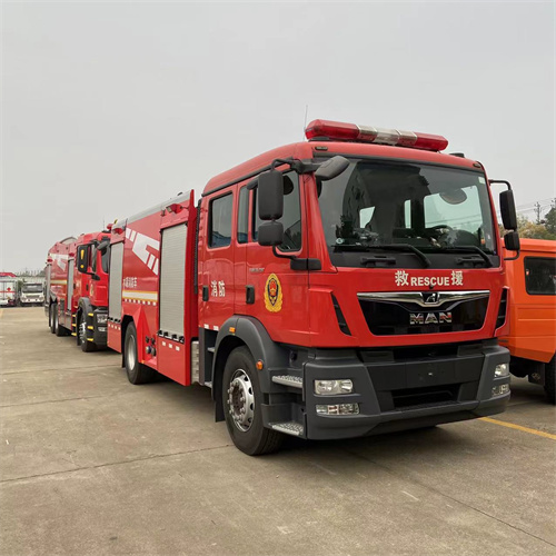 德国曼泡沫消防车