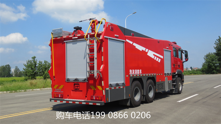 汕德卡水罐消防车
