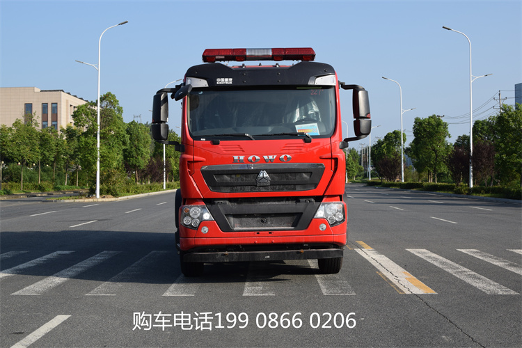 8吨水罐消防车