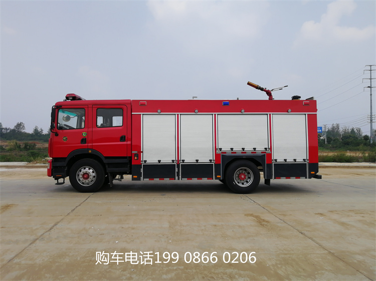 7吨水罐消防车