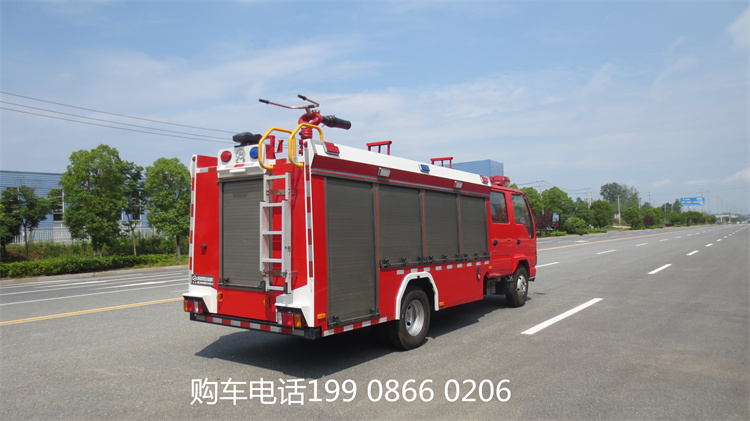 2吨水罐消防车