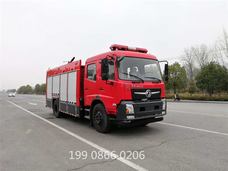 7吨东风天锦泡沫消防车