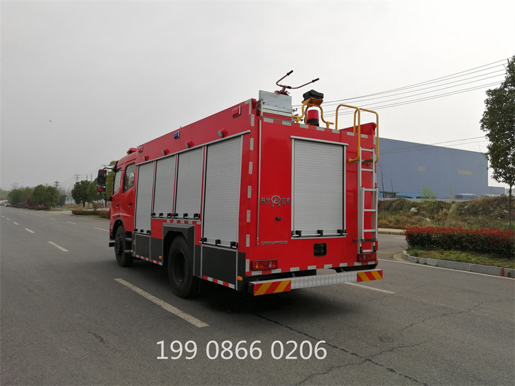 6吨东风145泡沫消防车