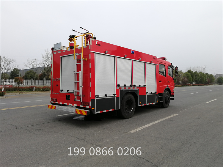 6吨东风145泡沫消防车