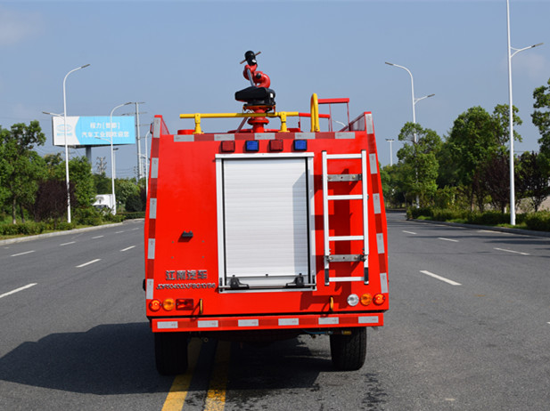 北汽1吨水罐消防车