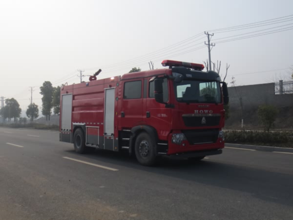 豪沃泡沫消防车（8吨）