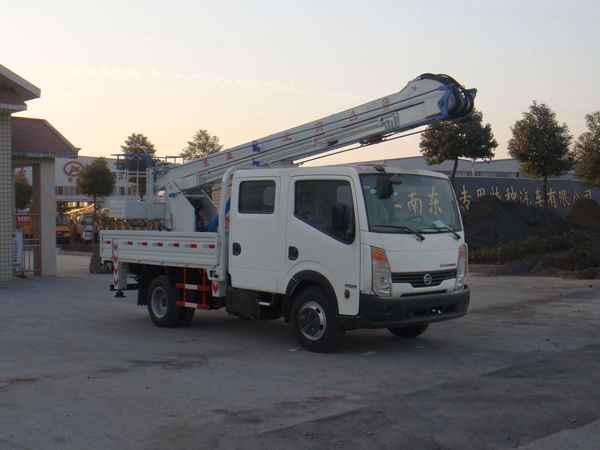 日产（13.5米）高空作业车