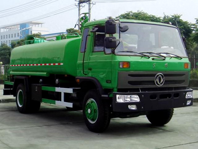 绿化喷洒车