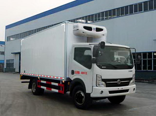 东风冷藏车4.5吨(厢长5.05米)