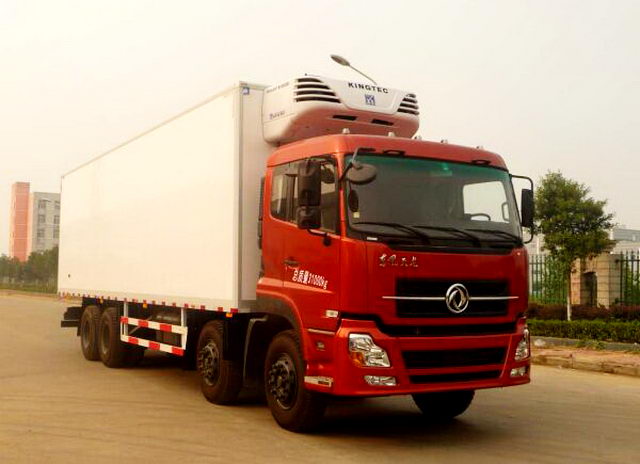 东风天龙冷藏车(厢长9.4米)