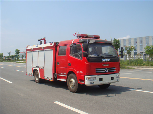 东风153泡沫消防车（6吨）