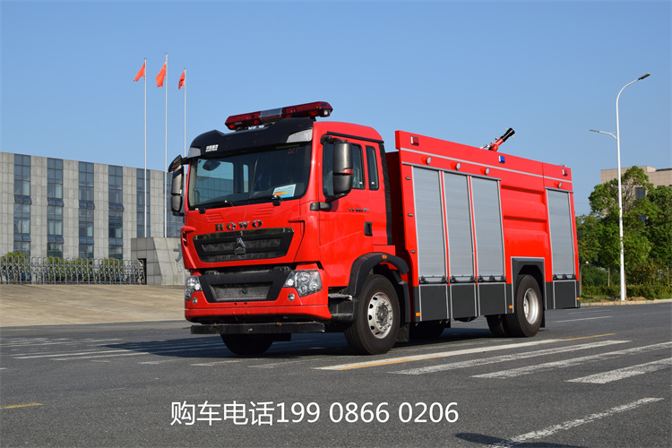 9噸重汽水罐(guan)泡沫消防車