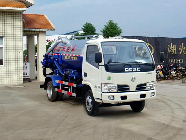 东风风神吸污车